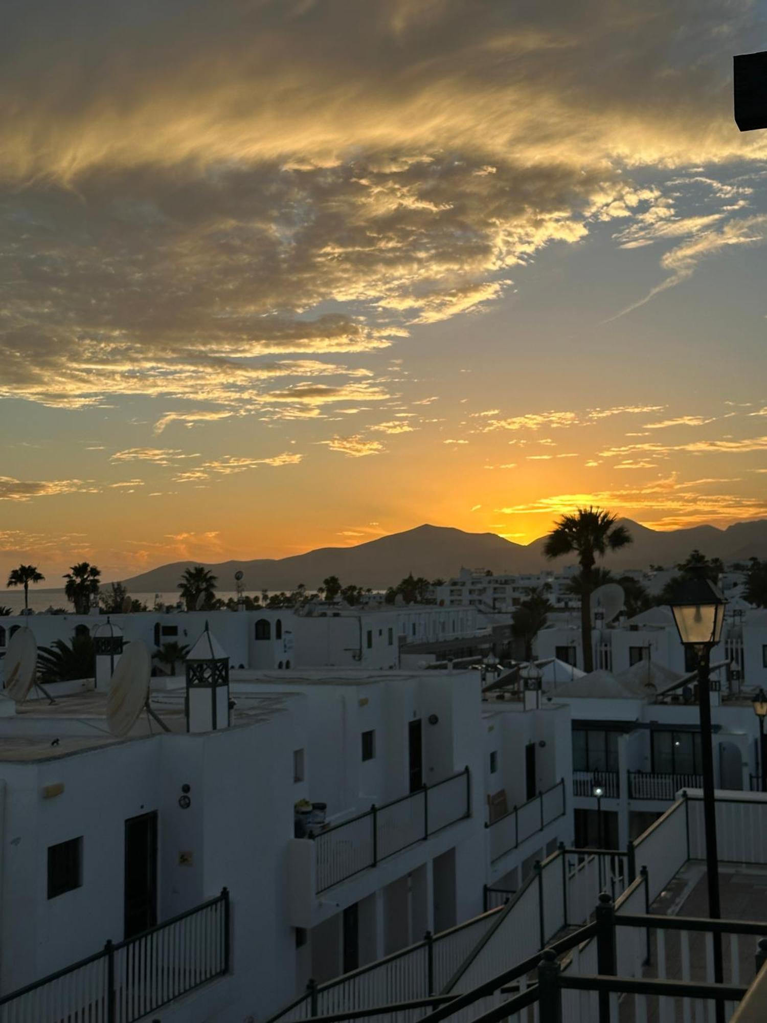 Апартаменти Casa Josephine Lanzarote, Spectacular Sea Views & Free Wifi Пуерто-дель-Кармен Екстер'єр фото